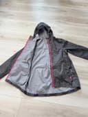 Quechua bunda nepromokavá / větrovka, velikost 152-158 — second hand, velmi dobrý — detail 1
