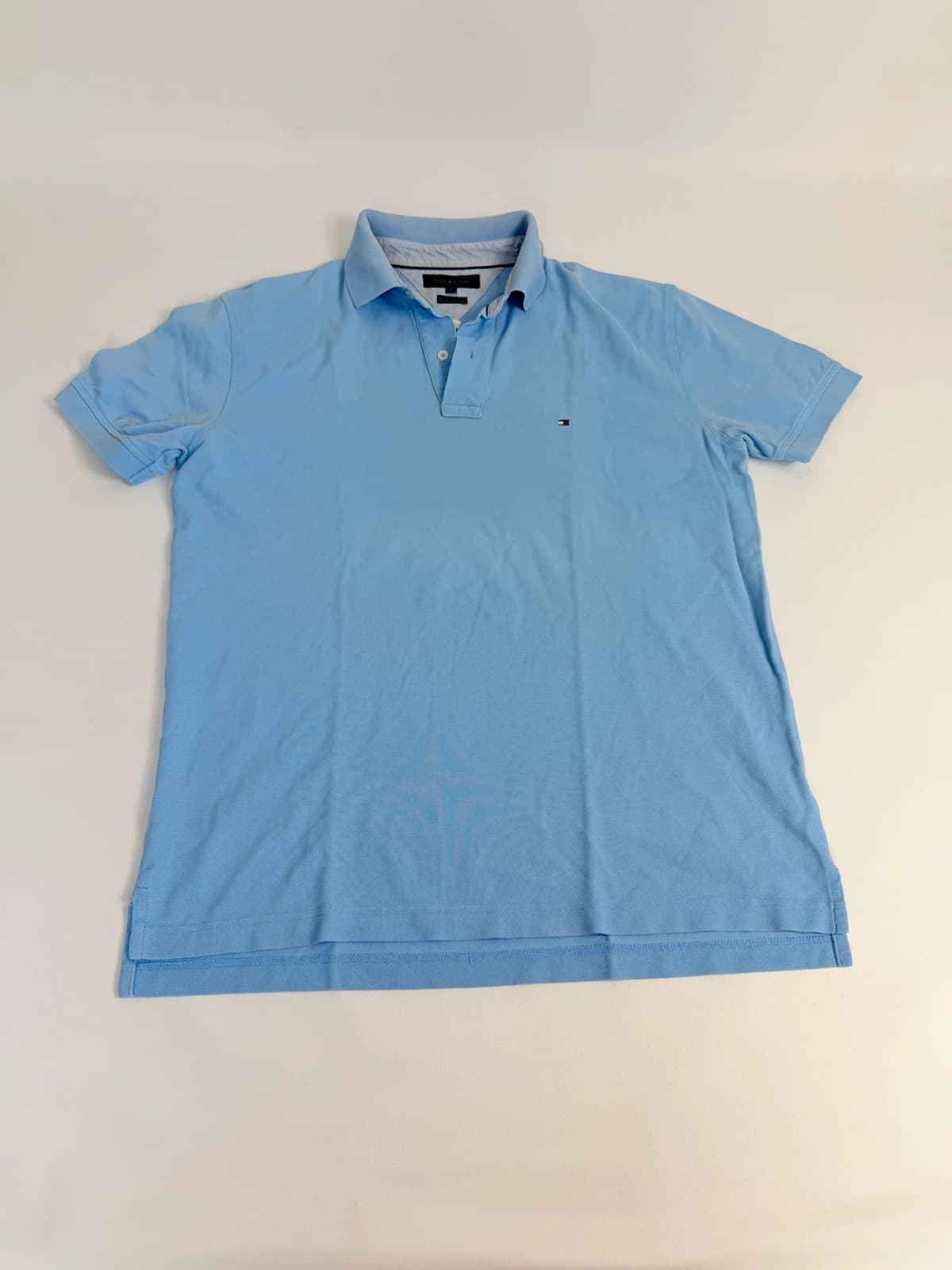 Tommy Hilfiger tričko / triko, velikost L — second hand, velmi dobrý