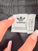 Kalhoty Adidas, velikost S — second hand, velmi dobrý — detail 5