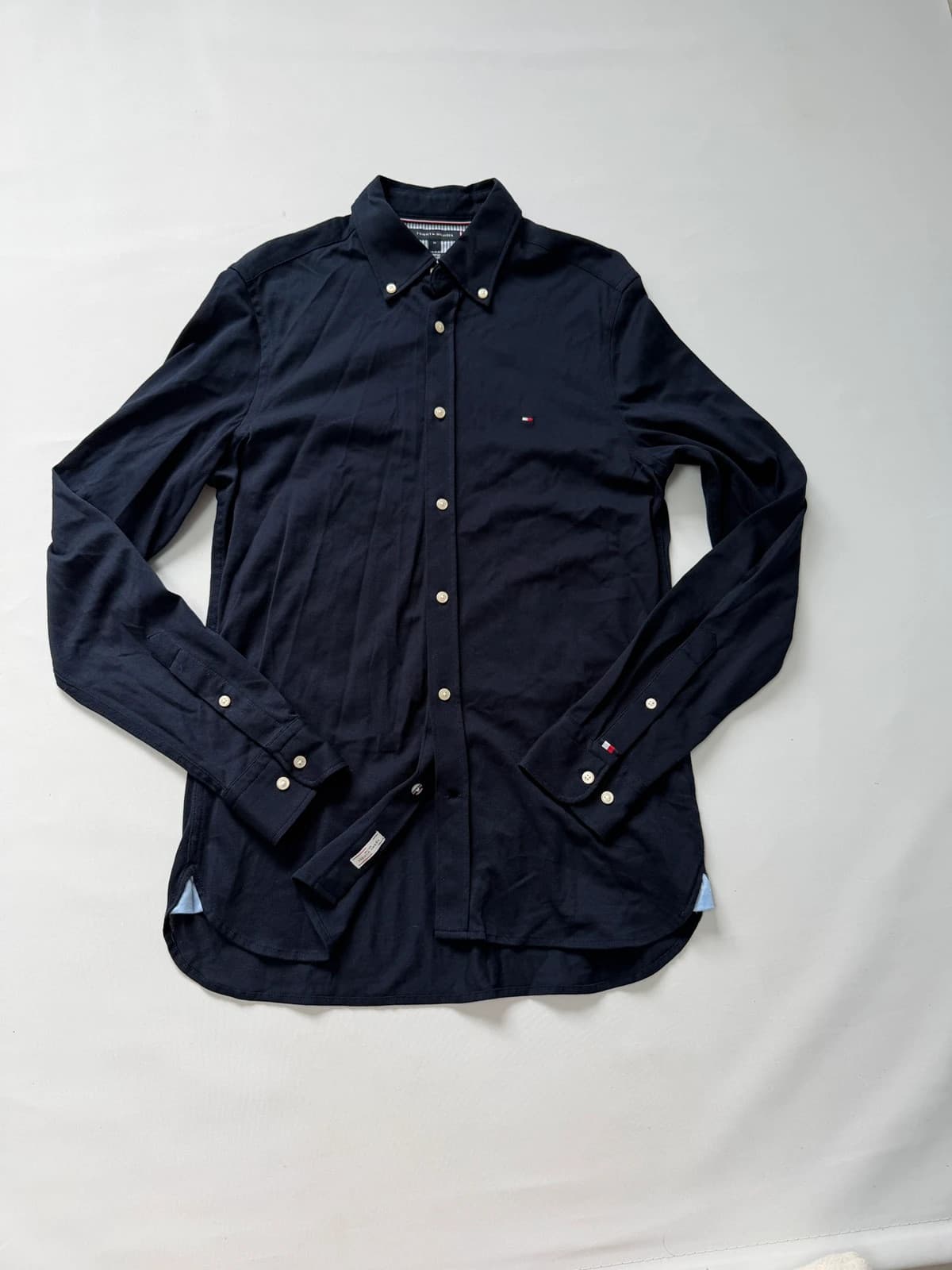 Tommy Hilfiger košile, velikost M — second hand, velmi dobrý