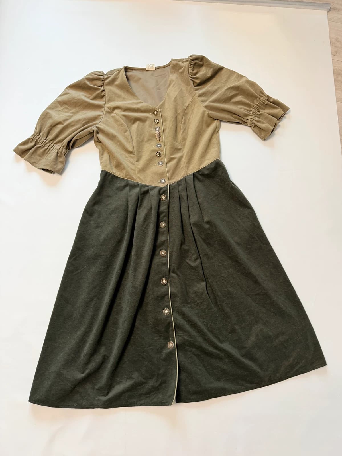 Bez značky Bavorské šaty, velikost XXL — second hand, velmi dobrý
