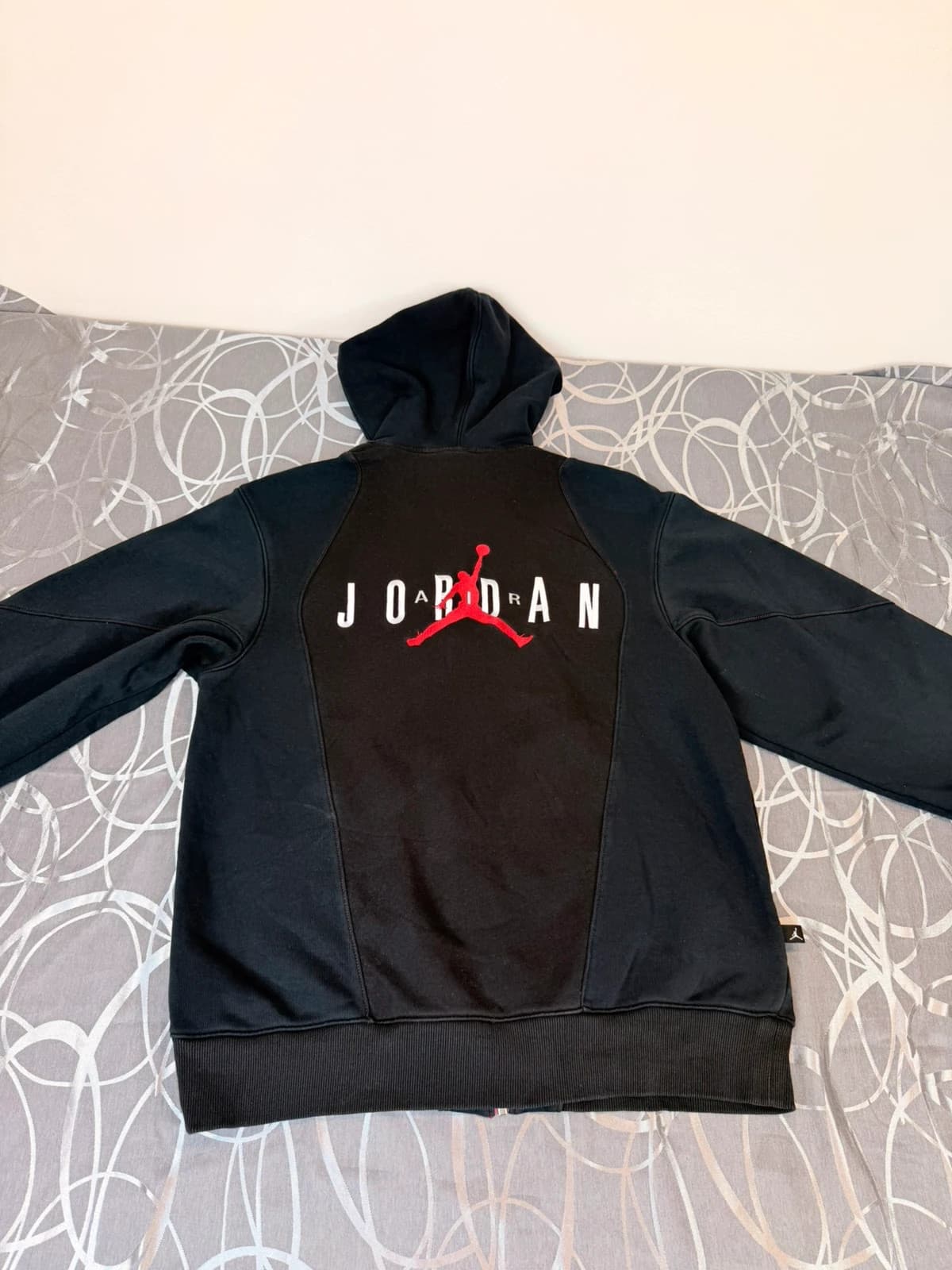 Nike Jordan mikina, velikost L — second hand, velmi dobrý