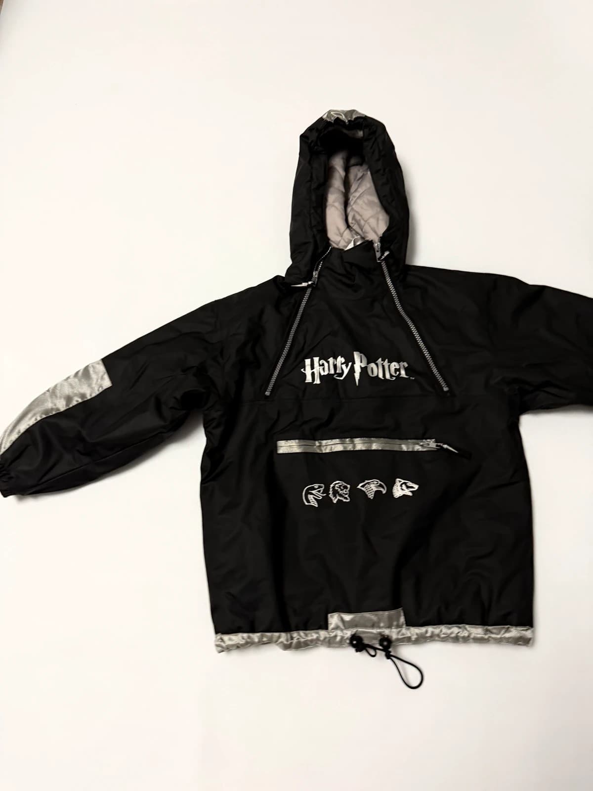 Harry Potter Herry Potter nepromokava bunda, velikost 128 — second hand, velmi dobrý