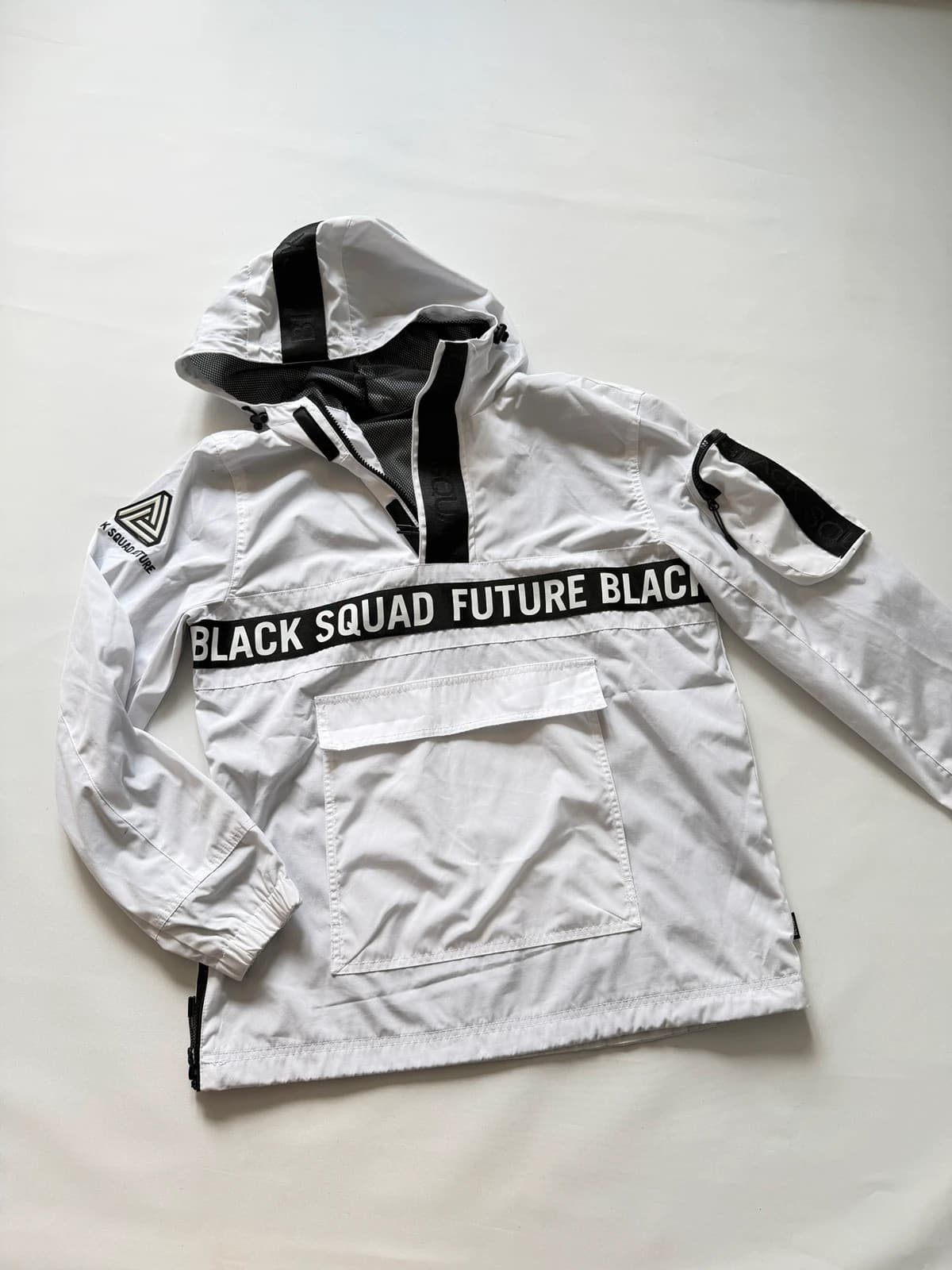Black Squad bunda, velikost M — second hand, velmi dobrý