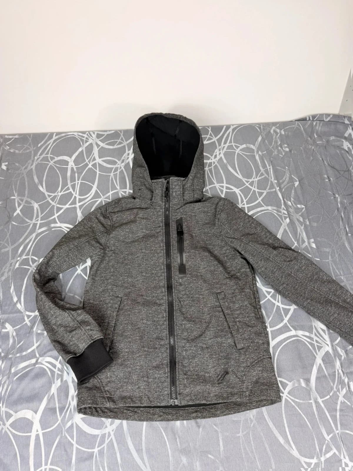 H&M softshellová bunda, velikost 152 — second hand, velmi dobrý