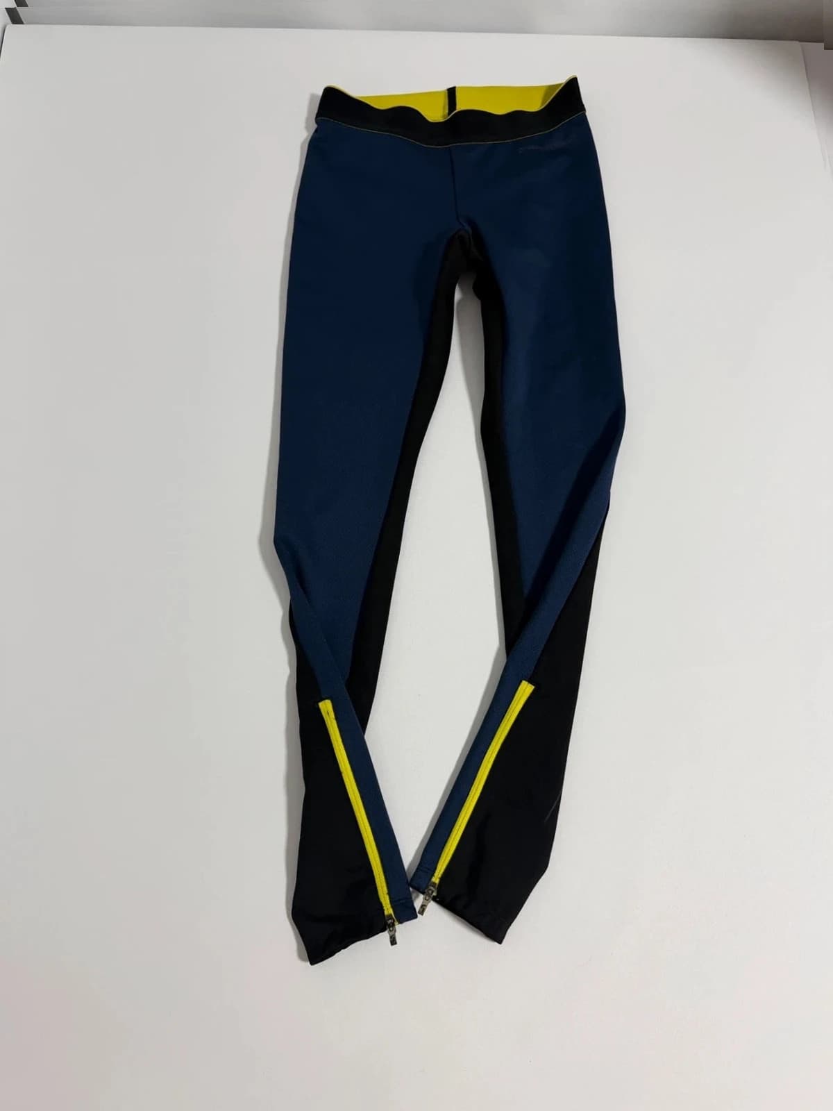 Peak Performance leginy, velikost S — second hand, velmi dobrý