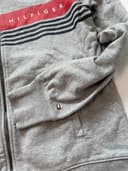 Tommy Hilfiger mikina, velikost M — second hand, velmi dobrý — detail 2