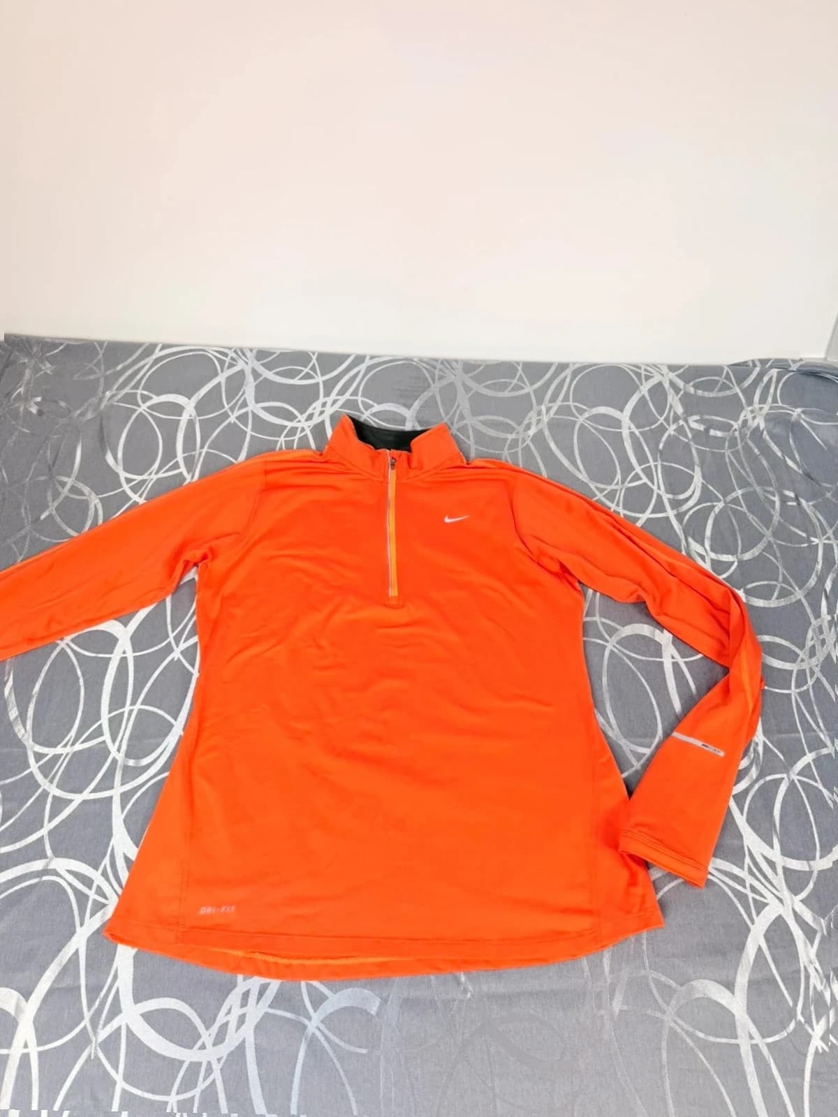 Nike mikina, velikost M — second hand, velmi dobrý