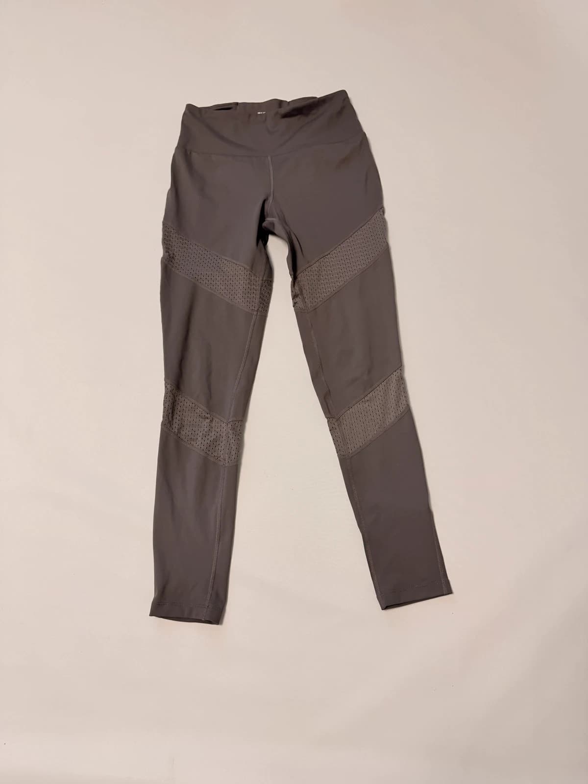 leginy Guess, velikost S — second hand, velmi dobrý