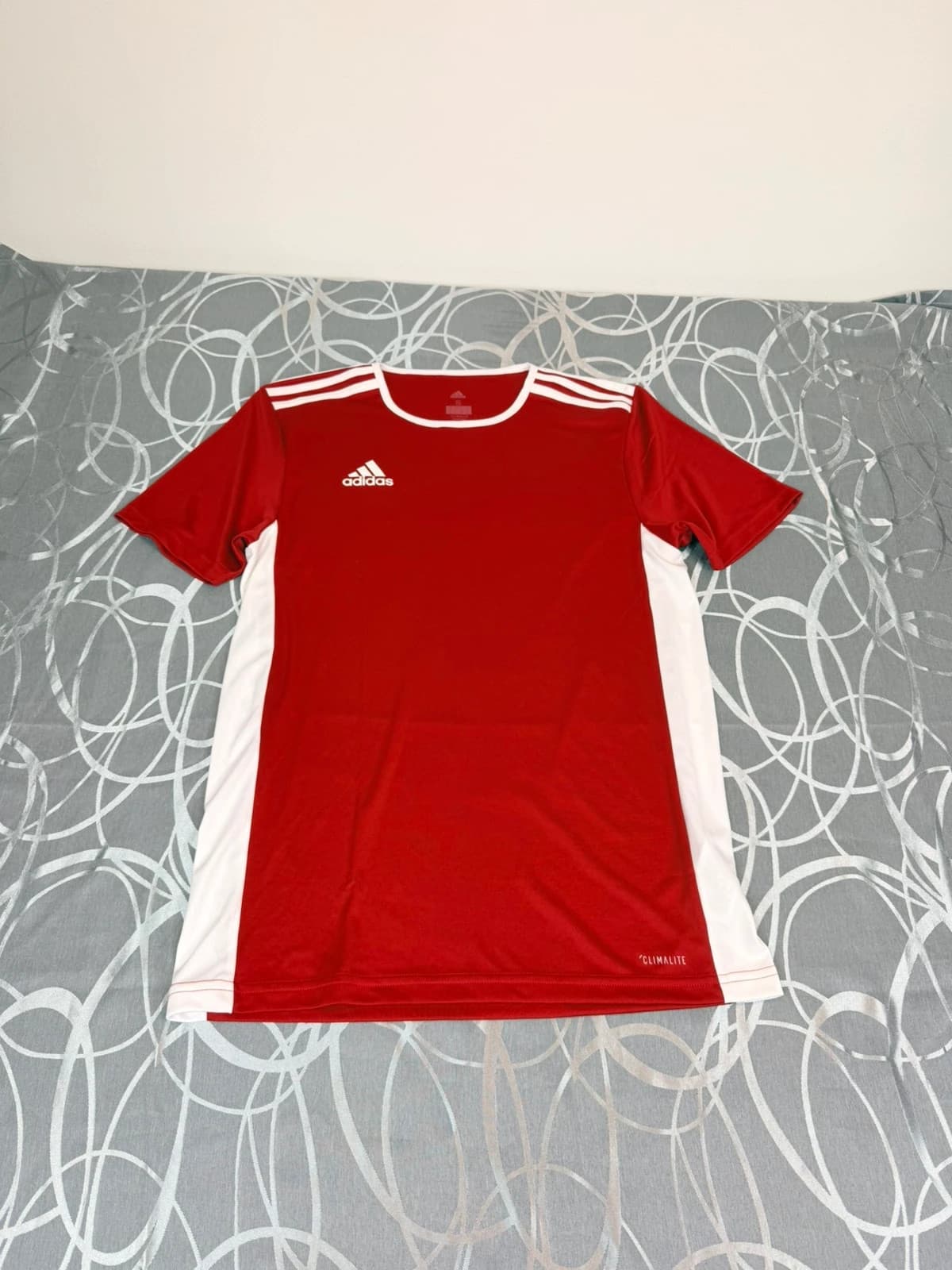 Adidas triko, velikost S — second hand, velmi dobrý