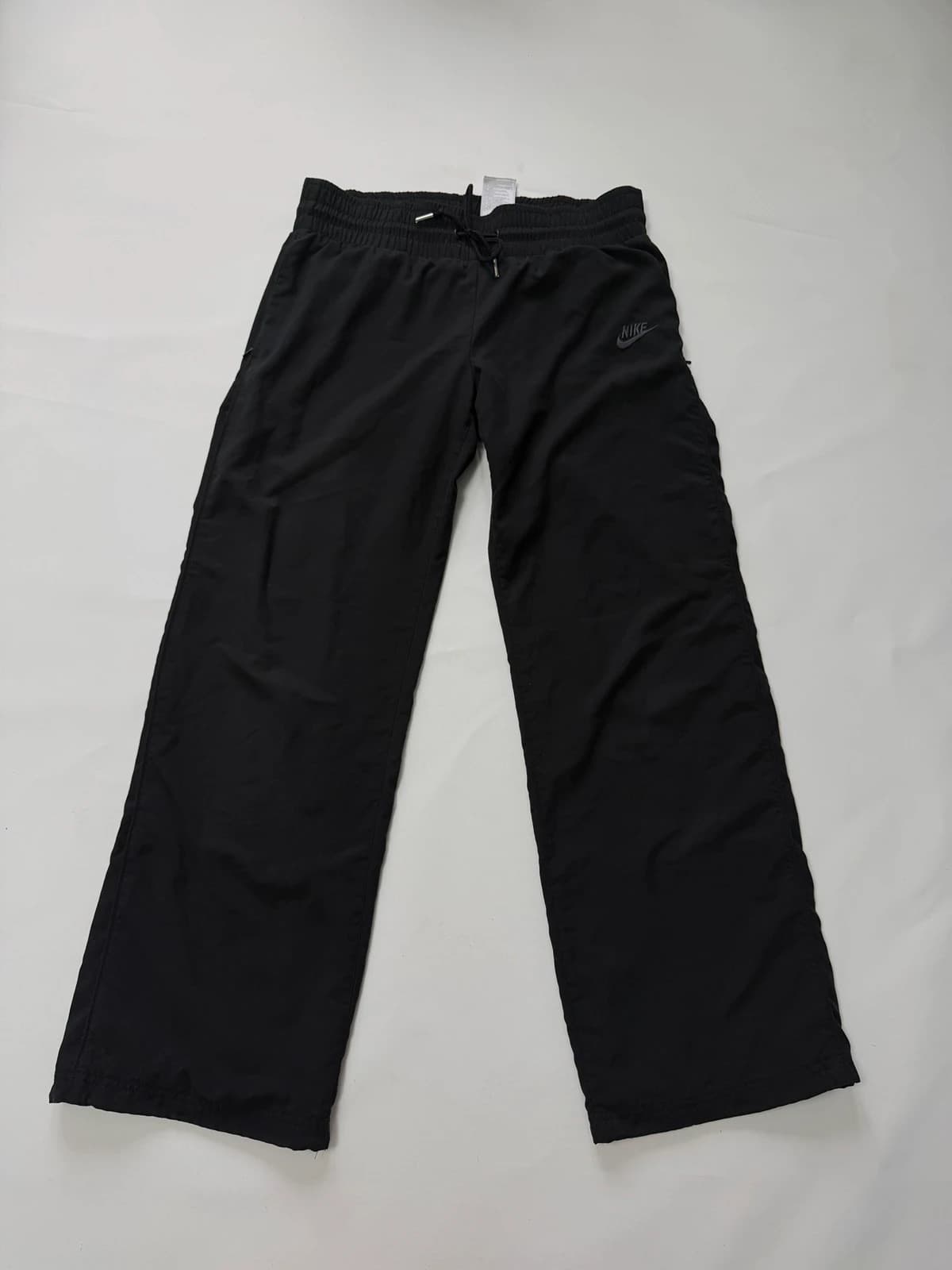 Nike kalhoty, velikost 40 — second hand, velmi dobrý