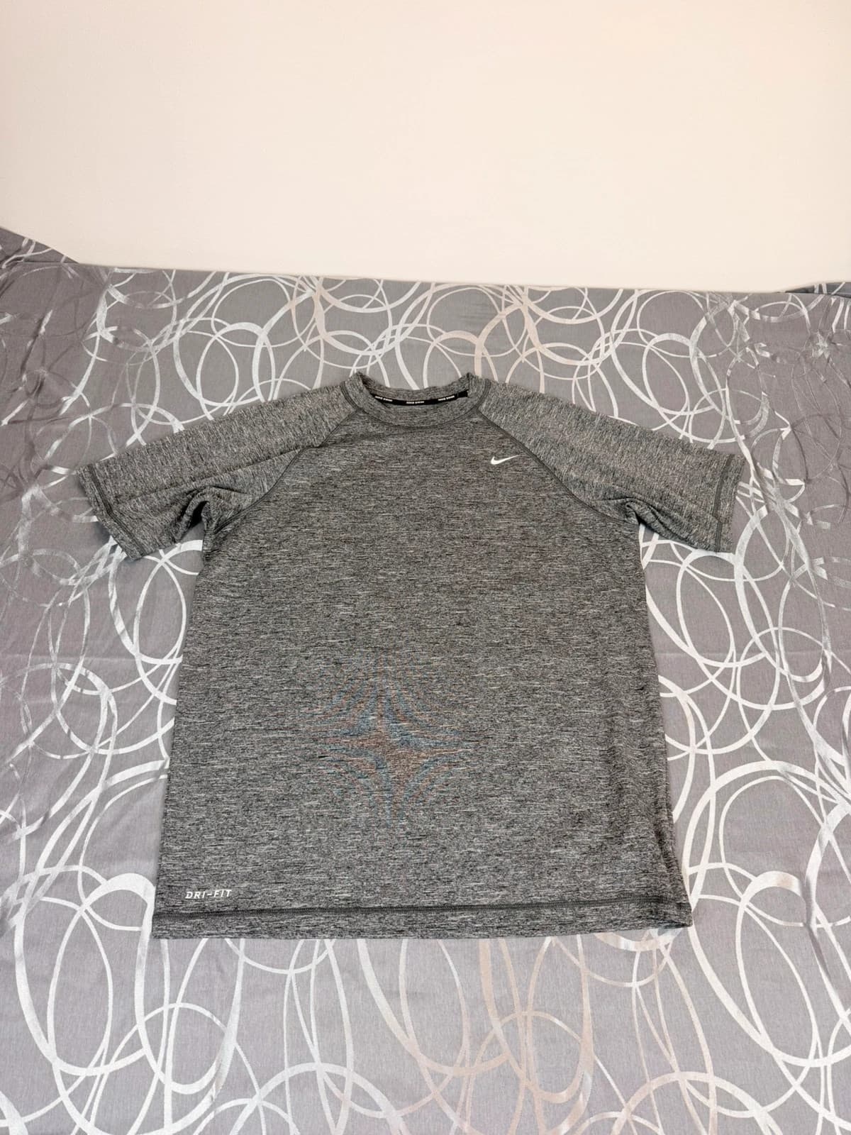 Nike triko, velikost M — second hand, velmi dobrý