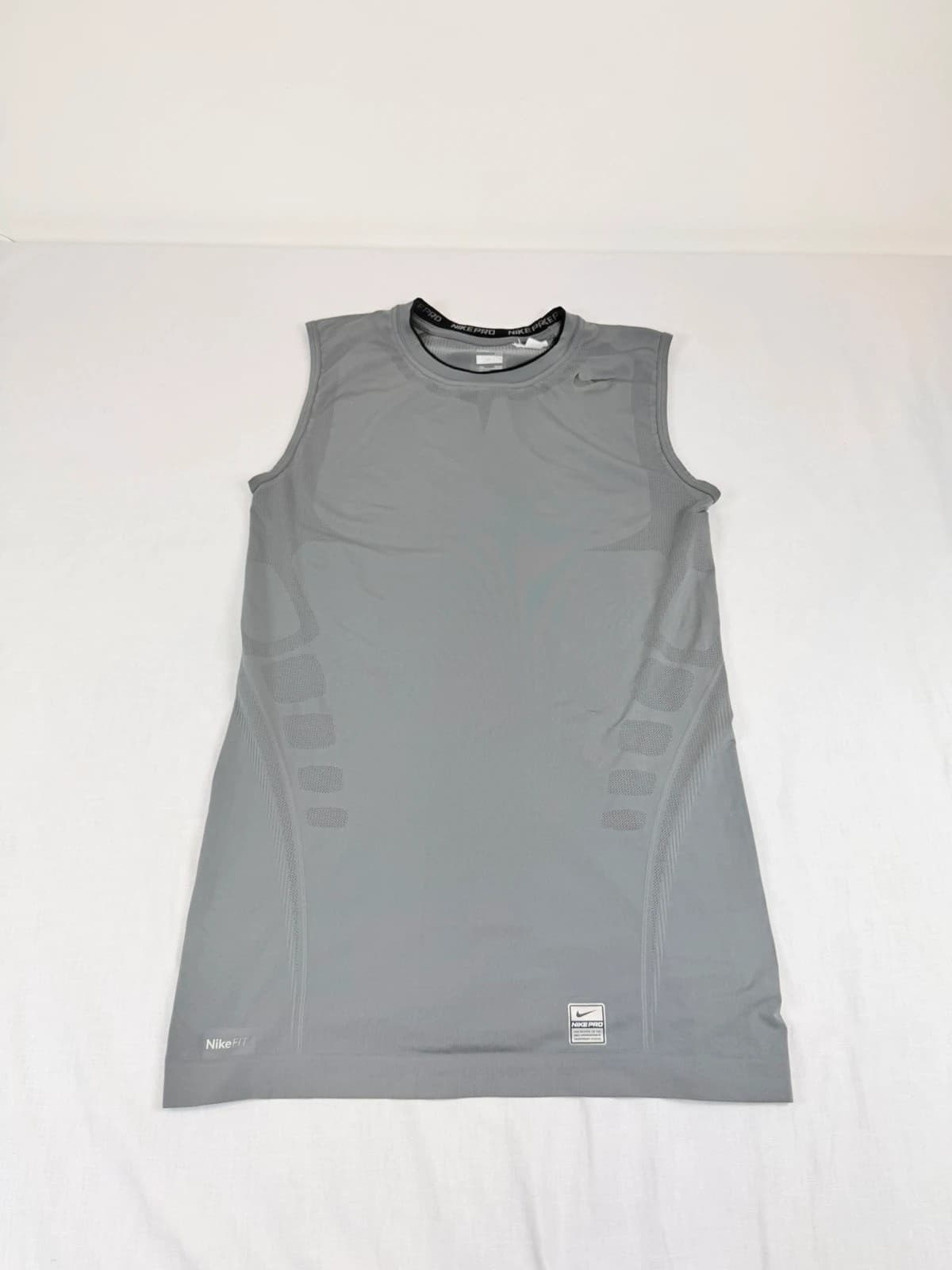 Nike tílko, velikost M — second hand, velmi dobrý