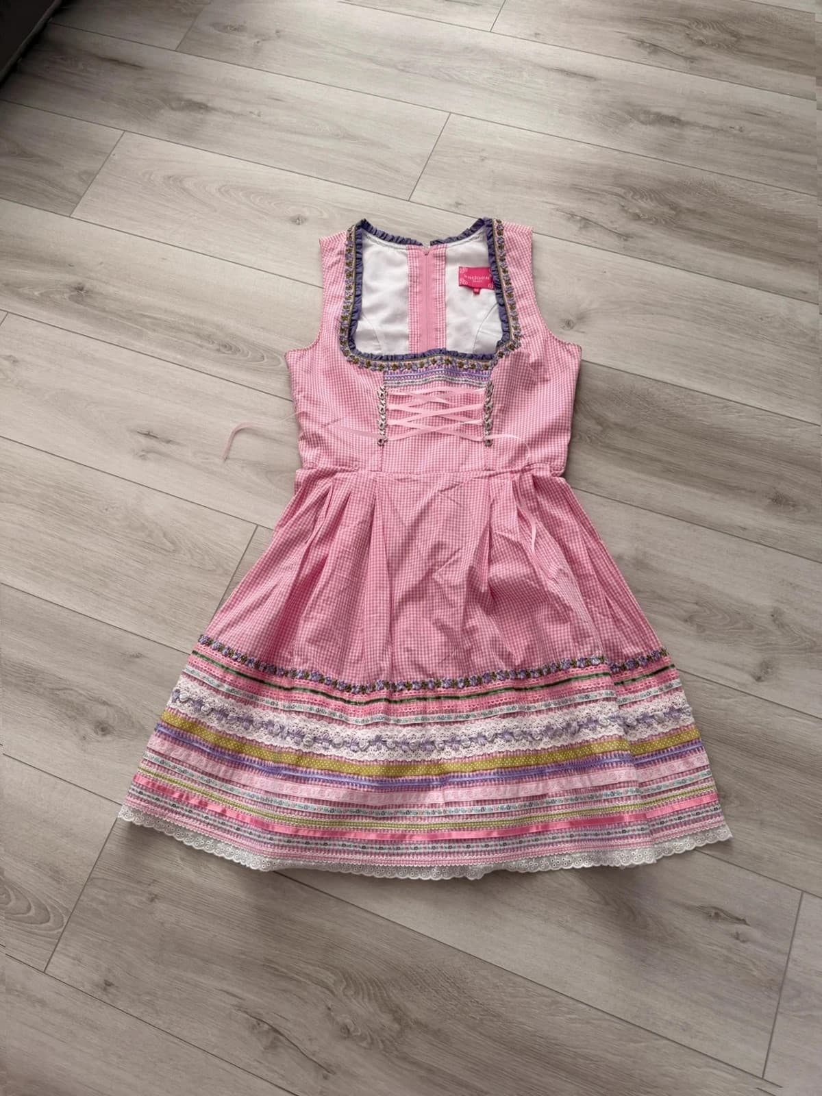 Krüger Madl bavorské šaty / kroj / dirndl, velikost 38 — second hand, velmi dobrý