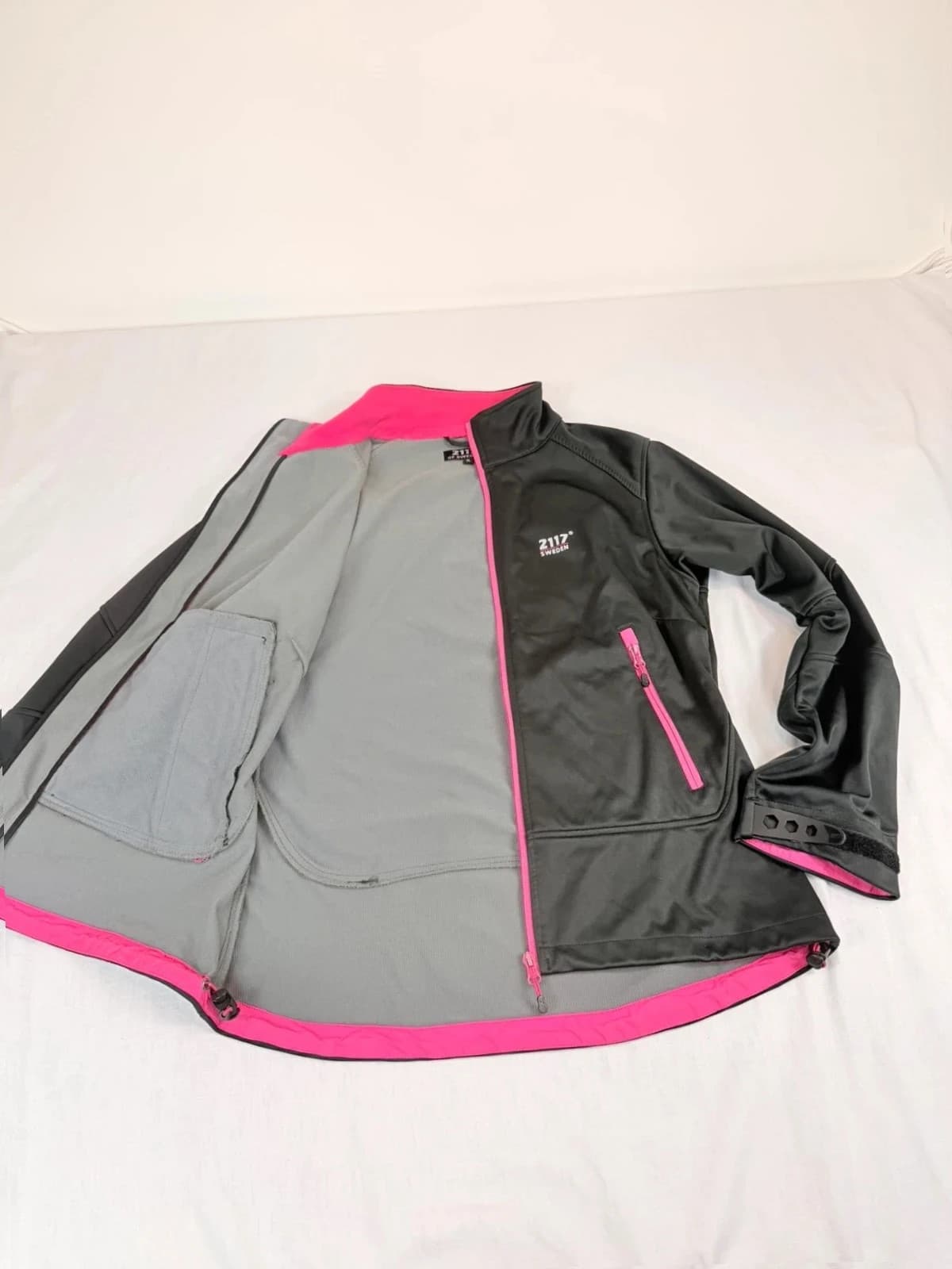 2117 of Sweden softshellová bunda, velikost L — second hand, velmi dobrý