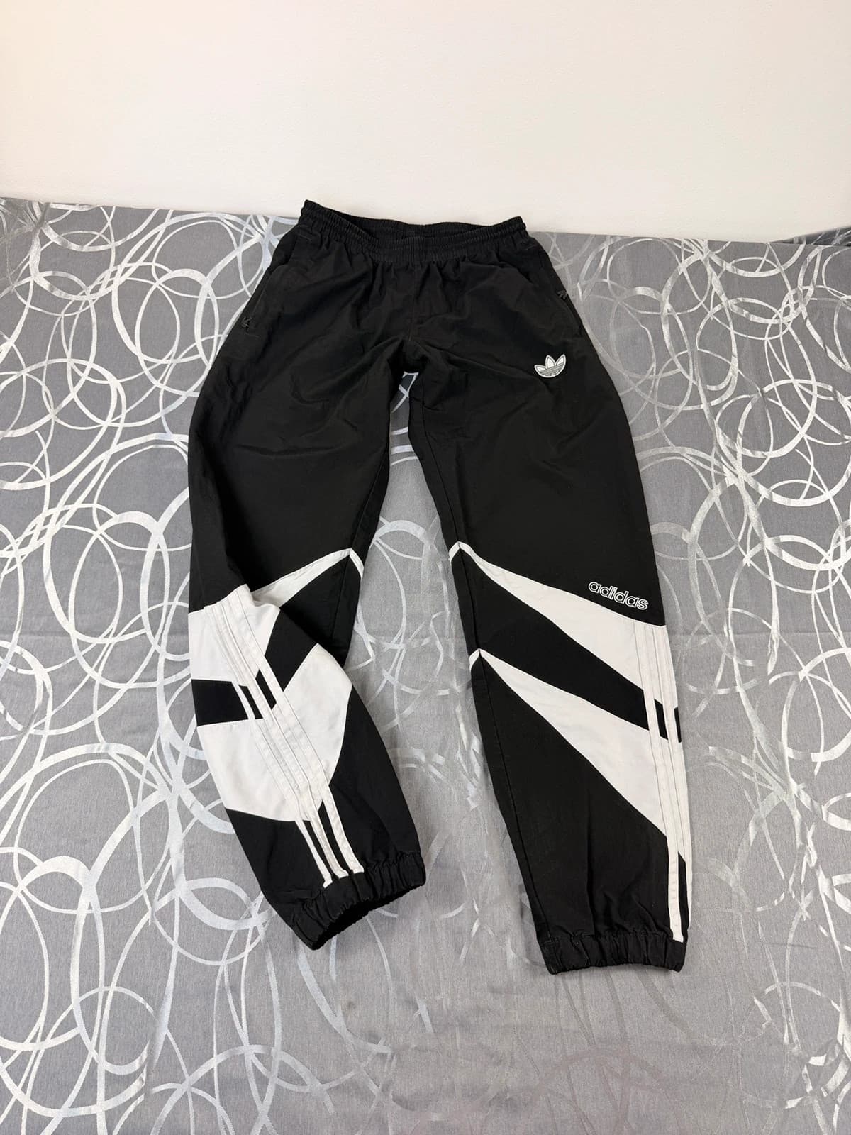 Kalhoty Adidas, velikost S — second hand, velmi dobrý