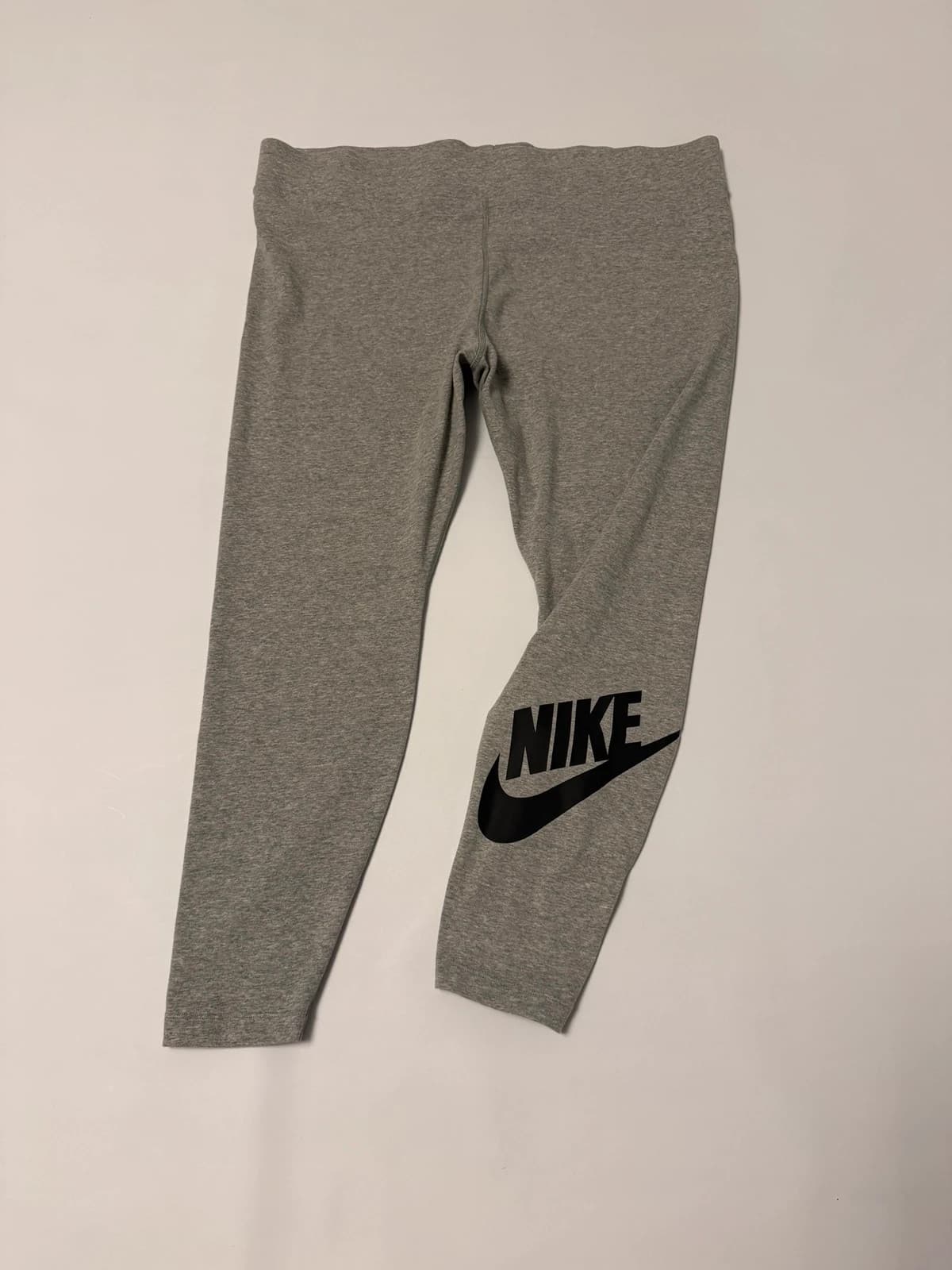 Nike leginy, velikost XXL — second hand, velmi dobrý