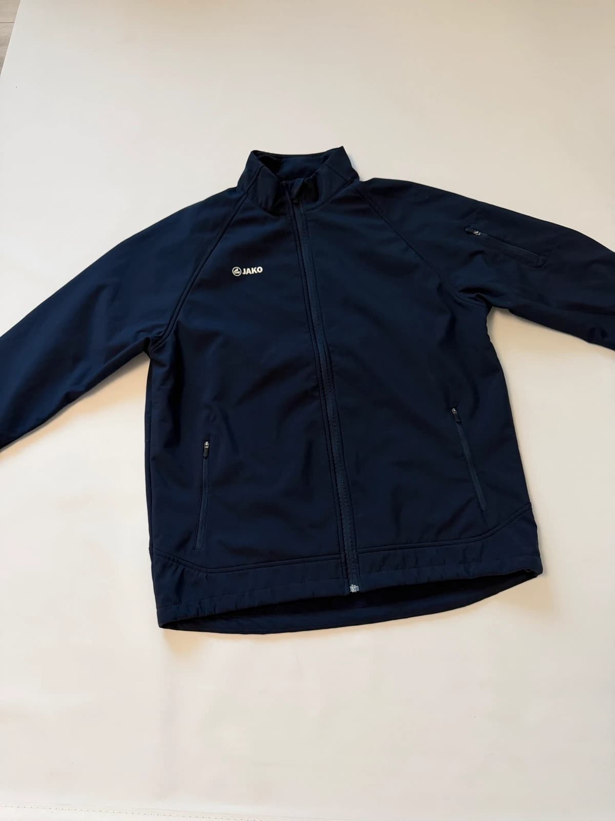 Jako softshellová bunda, velikost XL — second hand, velmi dobrý