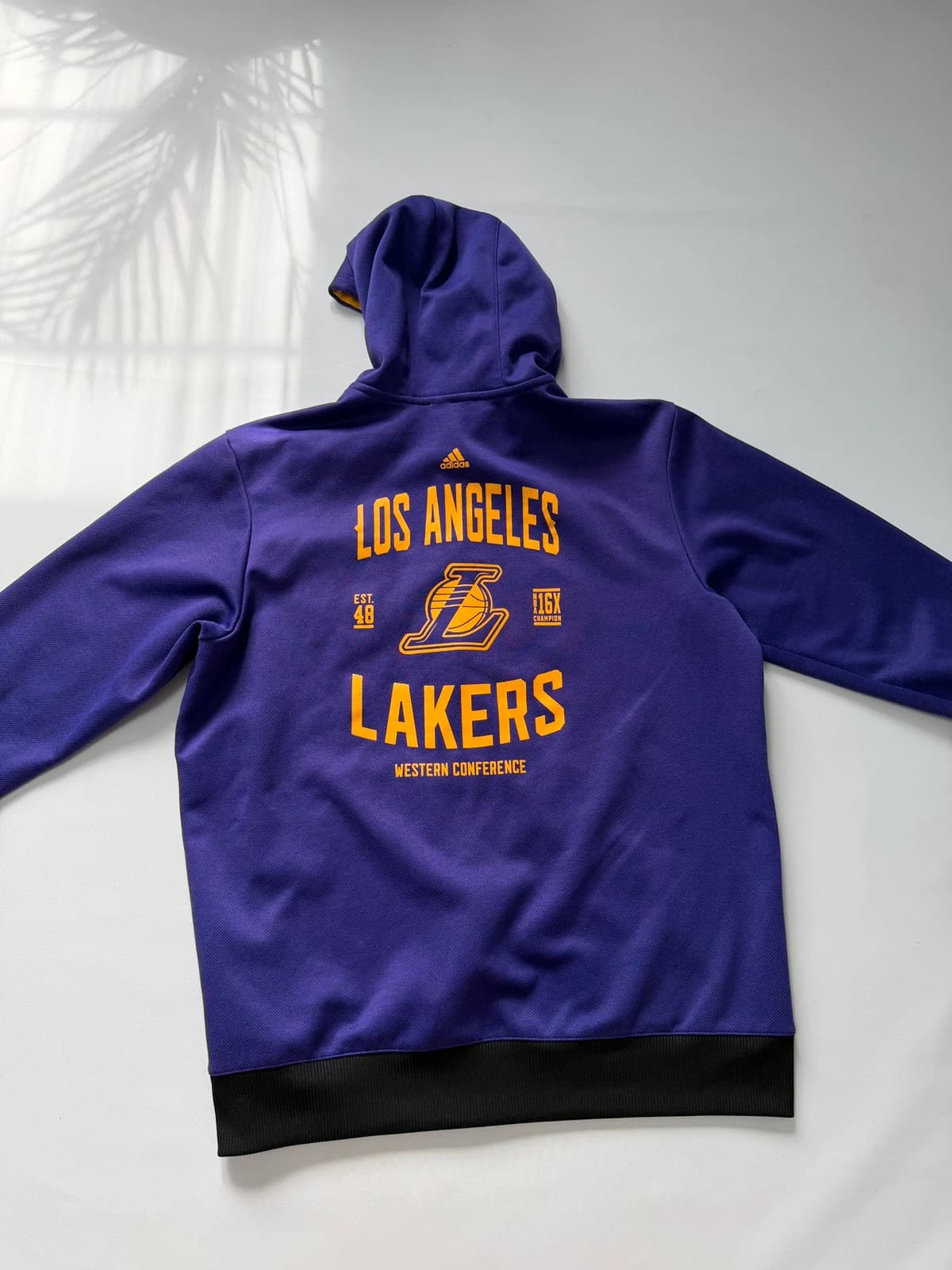 Adidas NBA Los Angeles Lakers mikina, velikost XL — second hand, velmi dobrý