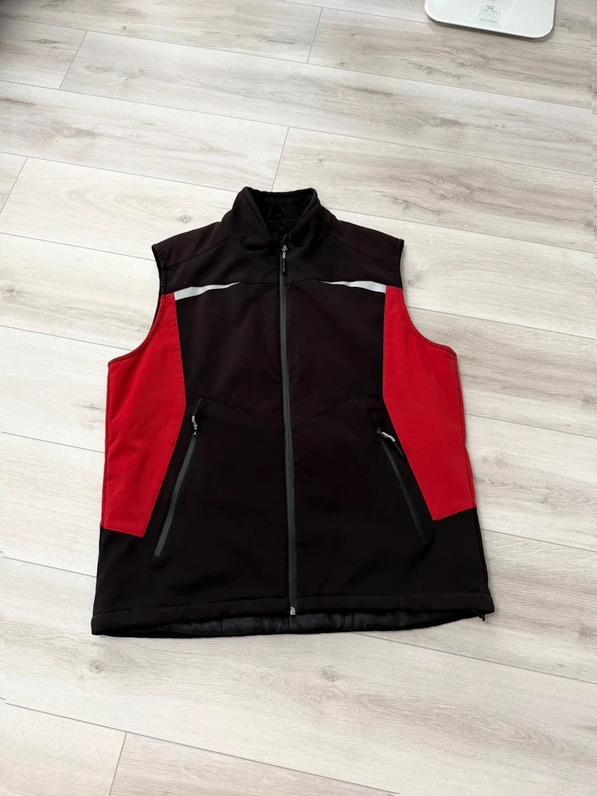 Kübler pracovní softshellová vesta, velikost XL — second hand, velmi dobrý