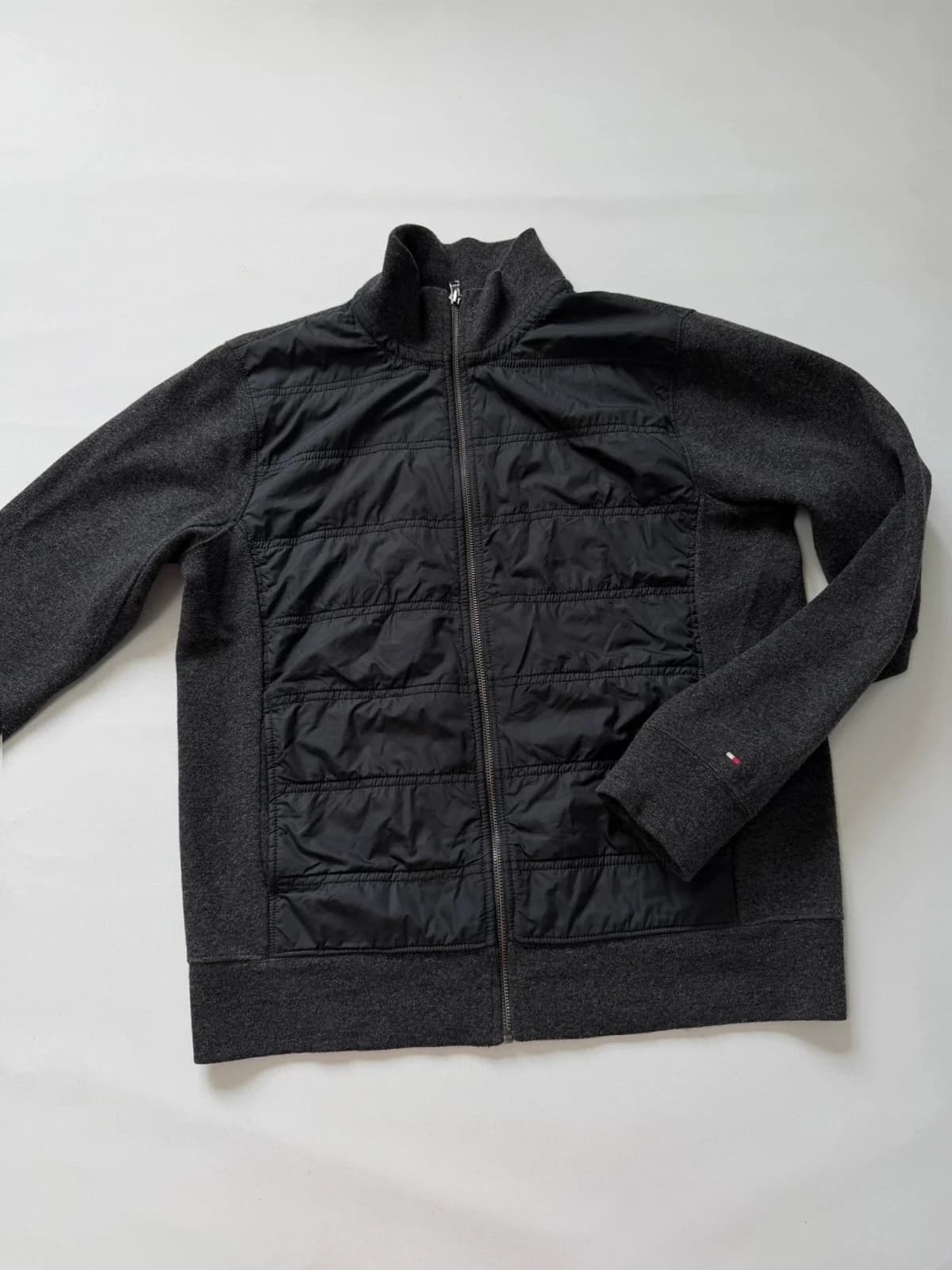 Tommy Hilfiger mikino-bunda, velikost L — second hand, velmi dobrý