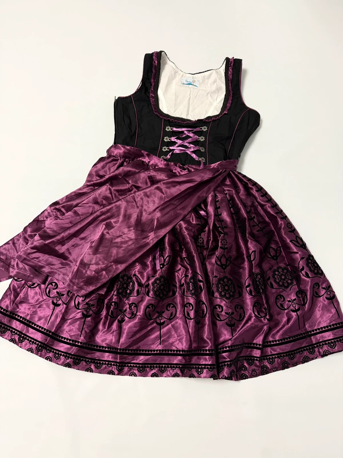 Fabrik bavorské šaty  / Dirndl / kroj, velikost 40 — second hand, velmi dobrý