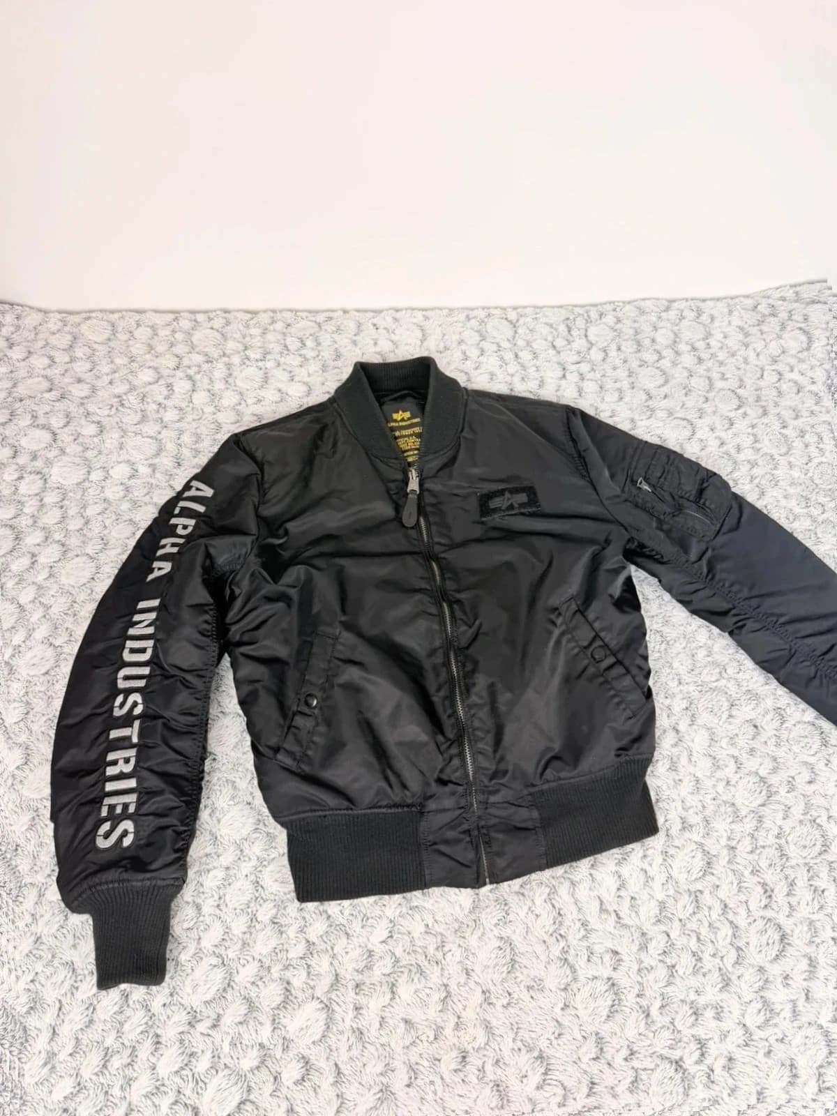 Alpha Industries bunda, velikost M — second hand, velmi dobrý