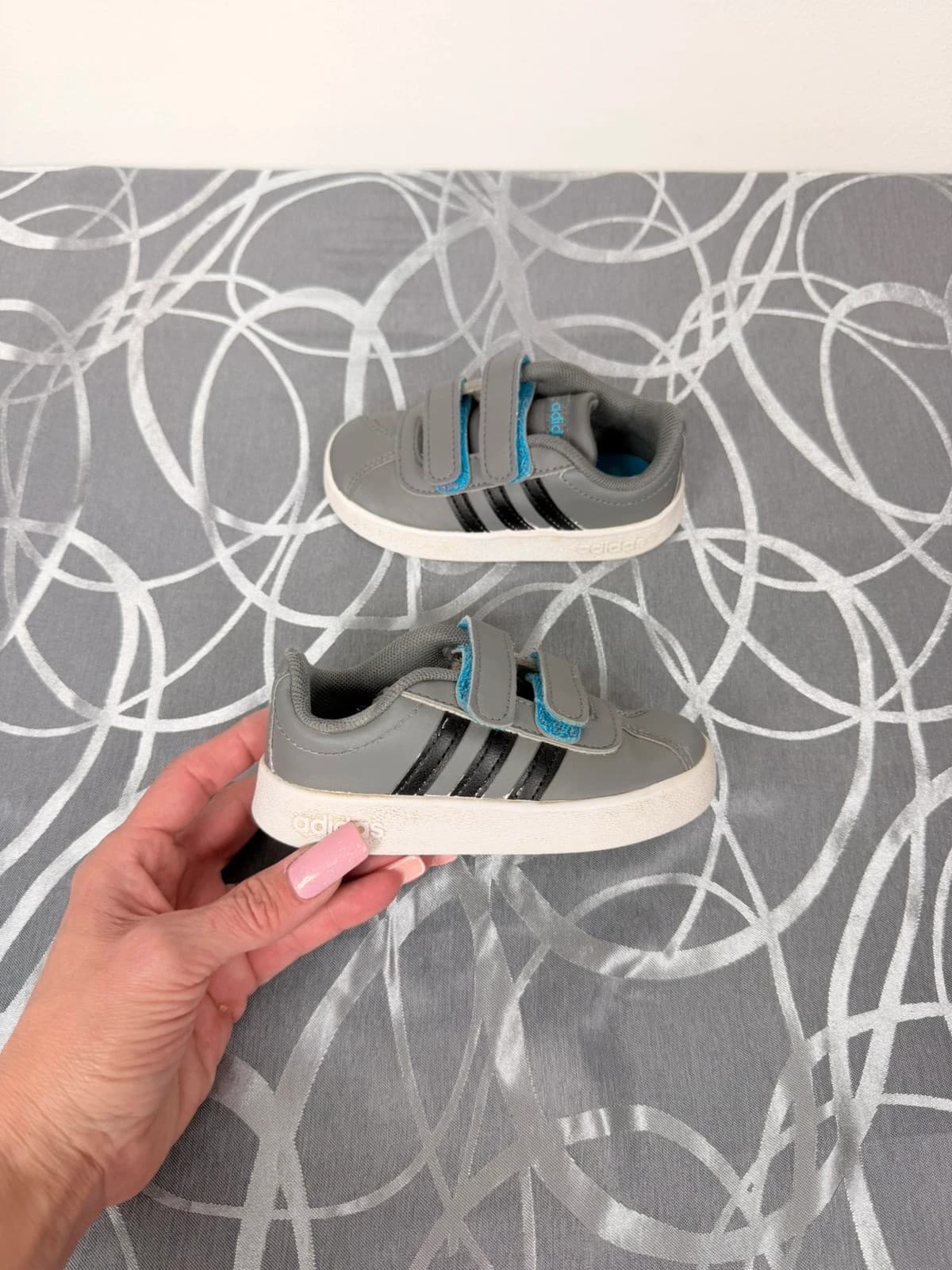 Adidas boty / tenisky, velikost 23 — second hand, velmi dobrý